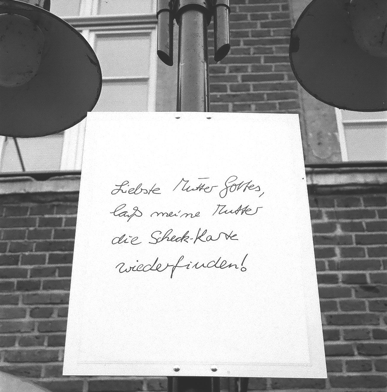 Solvetur ambulando: ortsspezifische Installation im Stadtraum